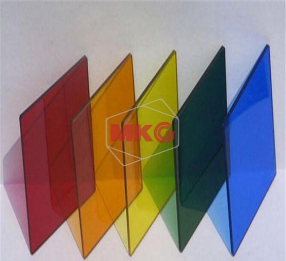 Kính màu (Tinted Glass)